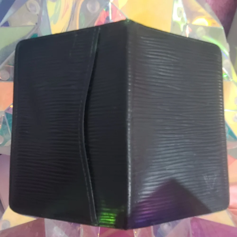 Louis Vuitton questions leave